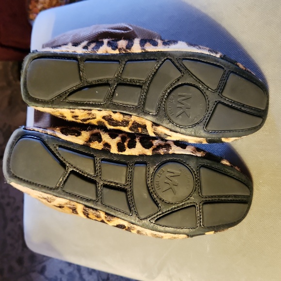 Micheal Kors slip-on shoes - Picture 3 of 3